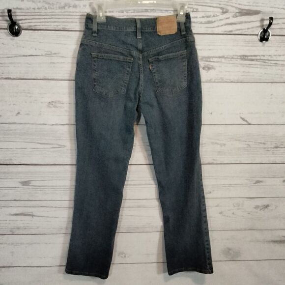 "Levi's" woman's jeans   - Picture 4 of 8